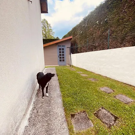 Dom wakacyjny Grande Maison Avec Jardin
