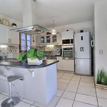 Grande Maison Avec Jardin *