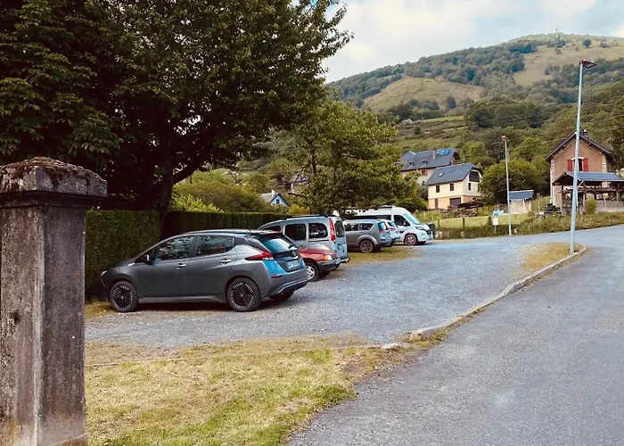 Grande Maison Avec Jardin