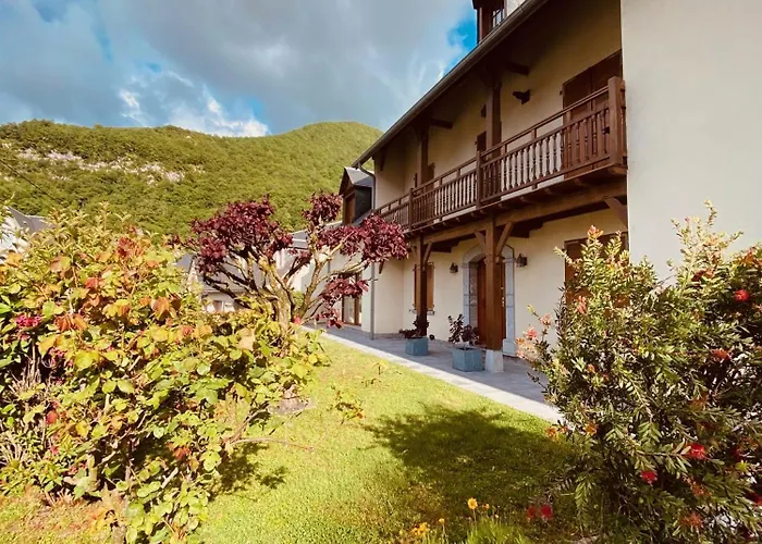 Grande Maison Avec Jardin