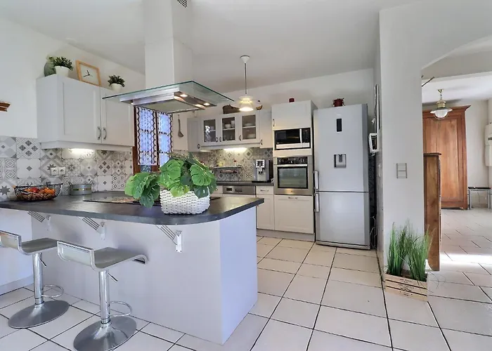 Grande Maison Avec Jardin *