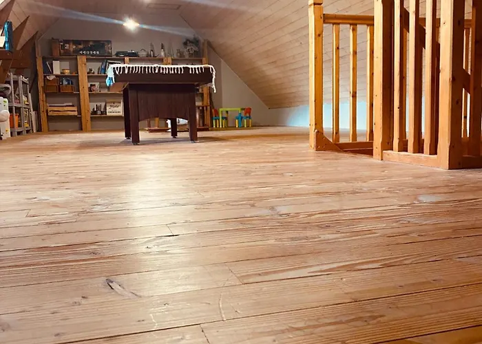 Grande Maison Avec Jardin Nyaraló Sarrancolin